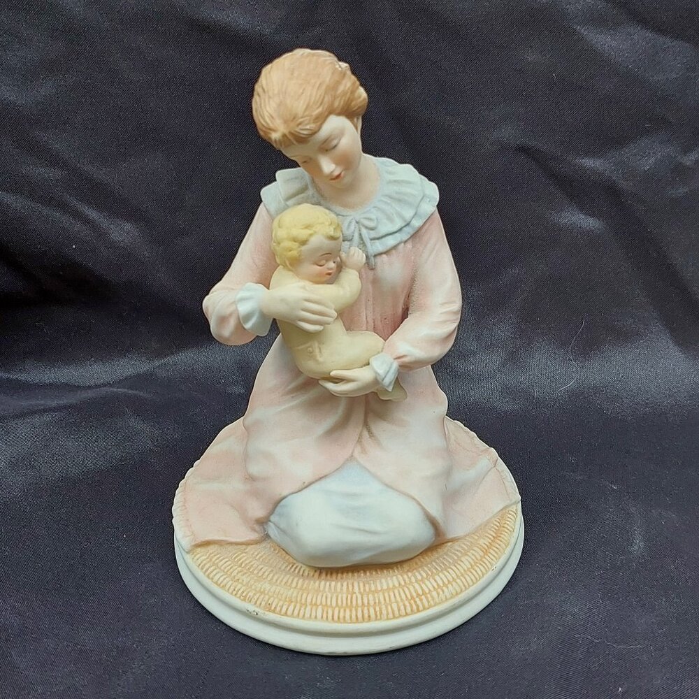 "Snugglin" Growing Up Mother & Child Figurine By Roman (1981)